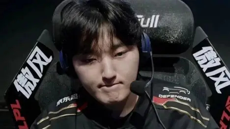 瑞士轮蓝色方胜率超65%引热议：电竞公平性受关注，地图平衡性与赛事机制调整成焦点